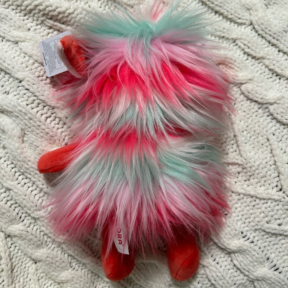 Aurora Red Valentine Luv Monster Bugmoo - Picture 4 of 8
